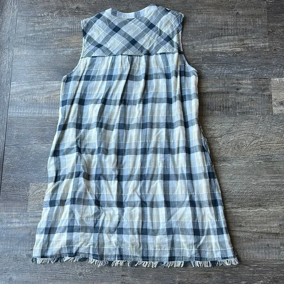 Sleeveless Plaid Dress in Blue and Off White - Picture 3 of 5